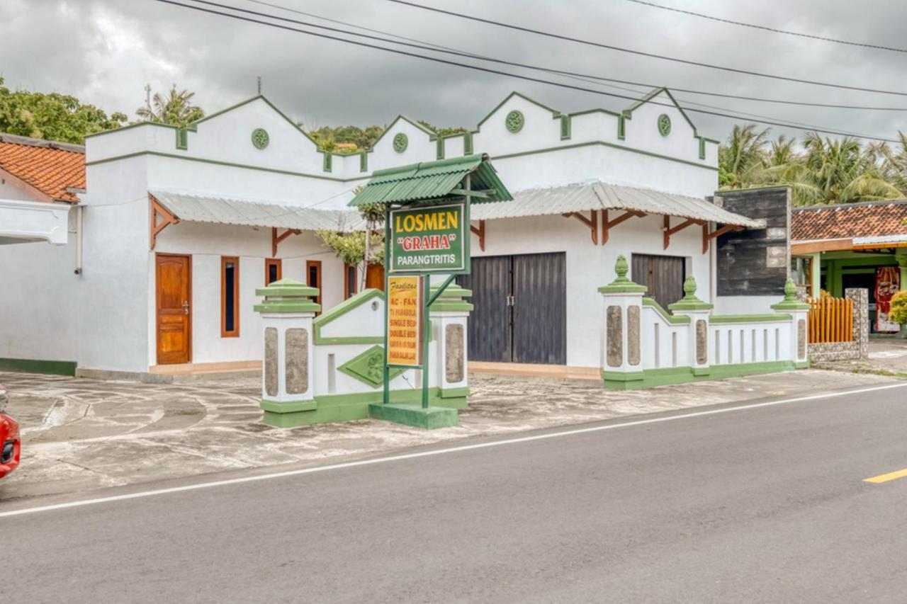 RedDoorz near Wisata Pantai Parangtritis Kretek Bagian luar foto